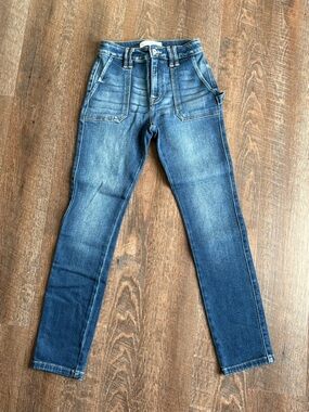 KanCan Women's Skinny Jeans in Faded Blue Wash